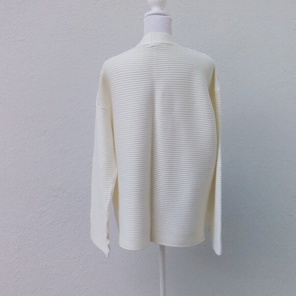 Zara Sweater Cardigan Med Bulky Cream with (4) Black Buttons Minimalist Preppy - Picture 3 of 6